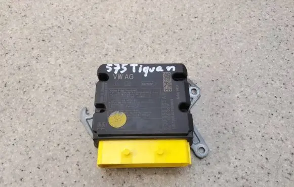 Volkswagen Tiguan Airbag control unit/module 5Q0959655AR39 5Q0959655AR