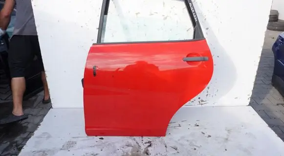 Seat Altea Rear door