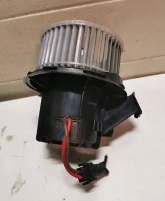 Mercedes-Benz E W212 Heater fan/blower V2419002 GW204L