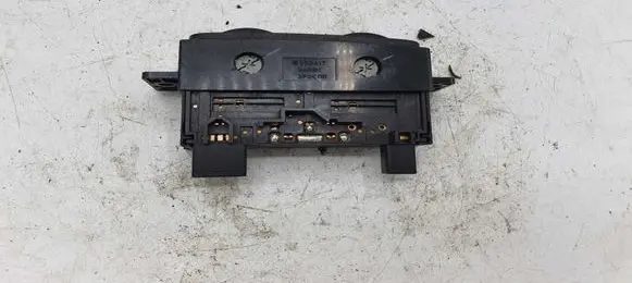 Toyota Avensis T250 Seat heating switch 453417
