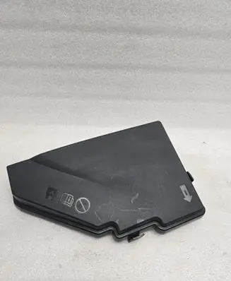 Volvo XC90 Fuse box cover 31398001