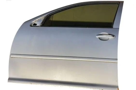 Volkswagen Bora Front door