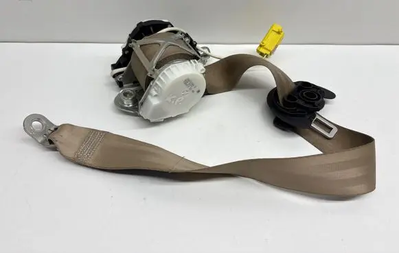 Volkswagen PASSAT B7 Front seatbelt 34032206B 1804132300 0X0VY11
