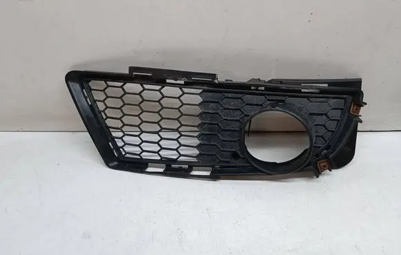 BMW 3 E90 E91 Front fog light trim/grill