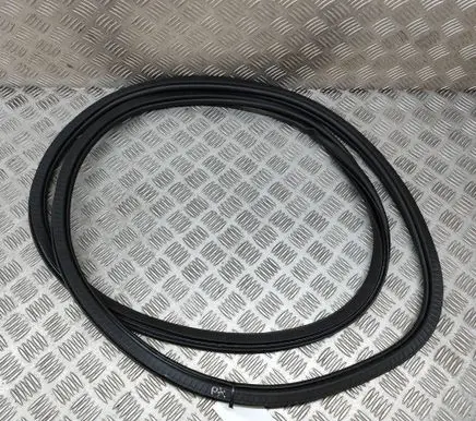 Volvo XC90 Rubber seal front coupe door 32229247