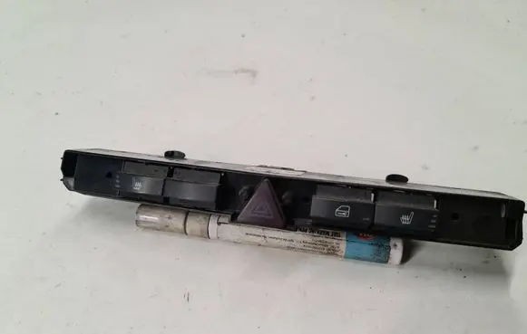 Opel Zafira B Hazard light switch 13100109 0320 03758035