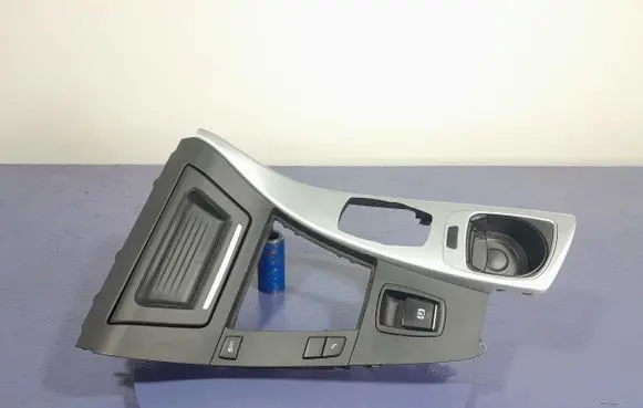 Other sill/pillar trim element