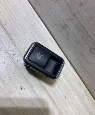 Mercedes-Benz C W204 Tailgate opening switch A2129056200
