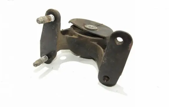 Toyota RAV 4 (XA30) Engine mount bracket