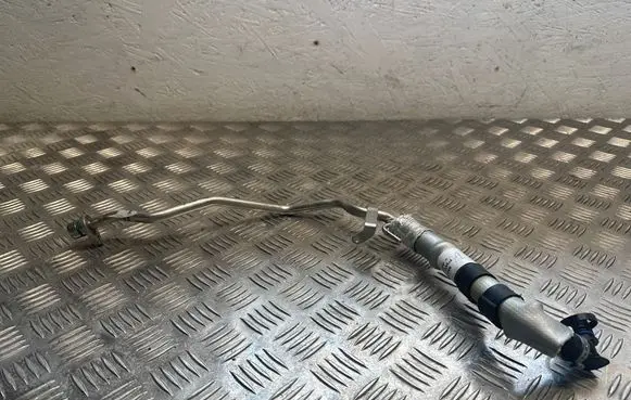 Coolant pipe/hose
