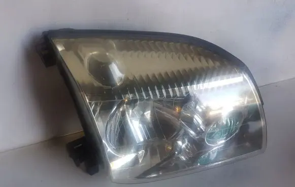 Nissan X-Trail T30 Headlight/headlamp