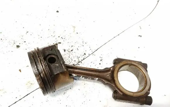 Citroen C2 Piston with connecting rod