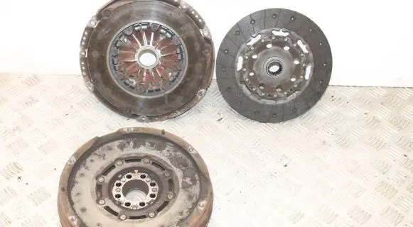 Toyota Verso-S Clutch set kit 3125005160