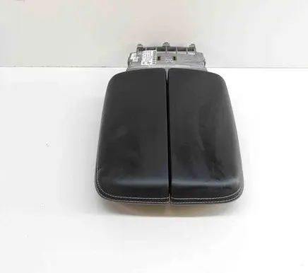 Audi Q7 4M Armrest 4M0864207B