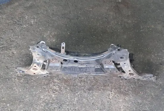 Toyota Auris 150 Front subframe