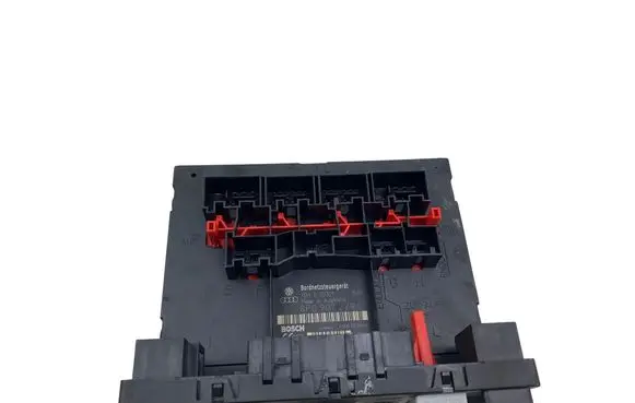 Audi A3 S3 8P Central body control module 8P0907279C