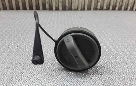 Toyota Corolla E120 E130 Fuel tank filler cap 