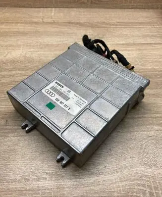 Audi A4 S4 B5 8D Engine control unit/module ECU 8D0907557B 0261203554