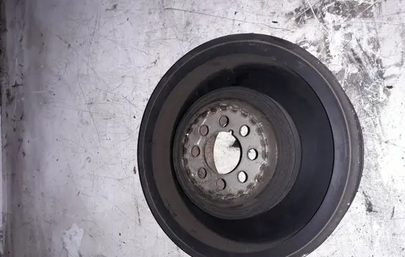 Audi A6 S6 C5 4B Crankshaft pulley