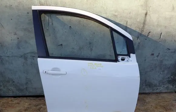 Suzuki Splash Front door 