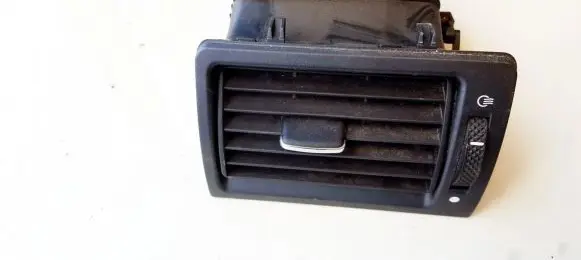 Ford Mondeo Mk III Dashboard side air vent grill/cover trim D1B1A