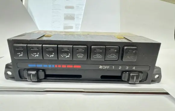 Mazda 323 F Climate control unit B01A61190A