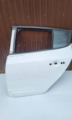 Renault Megane III Rear door 8211300079