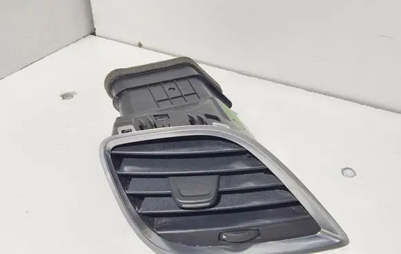 Buick Encore I Dashboard side air vent grill/cover trim 95437805 95437806