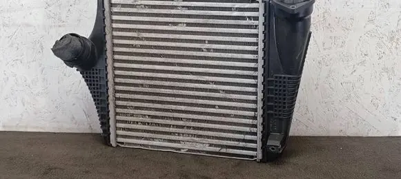 Audi Q7 4M Intercooler radiator 4M0145804R