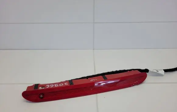 Volkswagen Up Third/center stoplight 1T0945087B