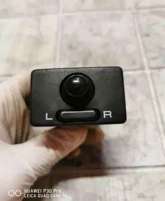 Subaru Legacy Wing mirror switch