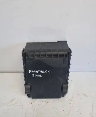 Volkswagen PASSAT CC Fuse box cover 1K0937132F 1K0937132G