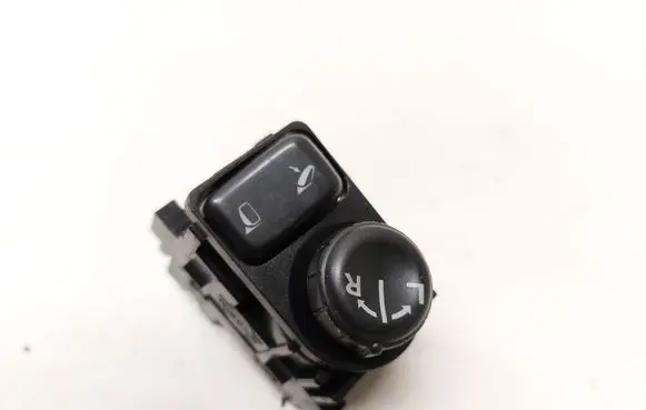 Nissan Qashqai Electric window control switch