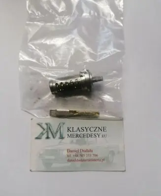 Mercedes-Benz C W202 Front door lock 2024601104