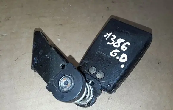 BMW X3 E83 Rear seatbelt buckle 3412796 33043222