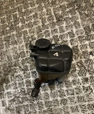 Mercedes-Benz ML W166 Coolant expansion tank/reservoir 1665000049 A1665000049