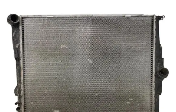 BMW 3 E92 E93 Coolant radiator 7551226 4406288
