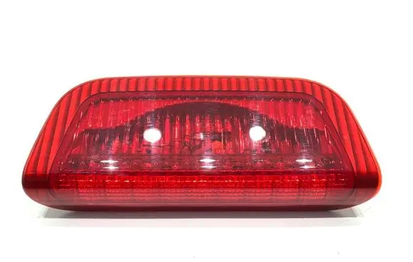 Third/center stoplight