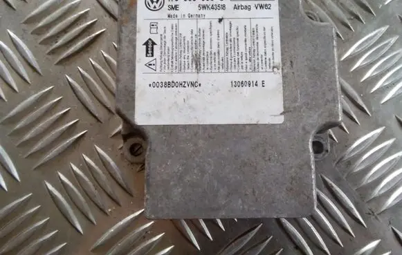 Volkswagen Touran I Airbag control unit/module 1T0909605C 5WK43518