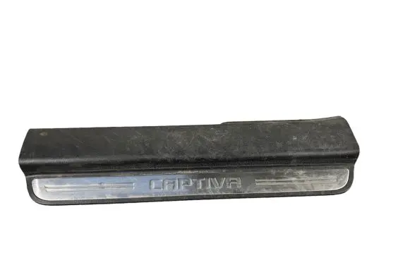 Chevrolet Captiva Front sill trim cover