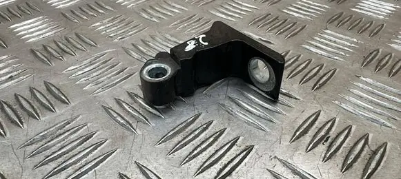 Skoda Octavia Mk3 (5E) Rear door upper hinge 8K0831402E