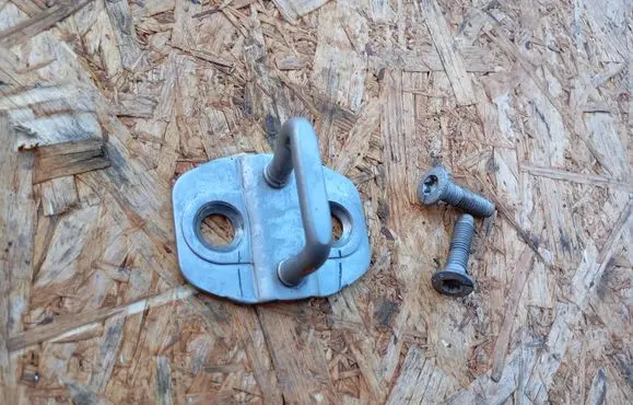 Dodge Journey Front door lock loop/hook striker 17582