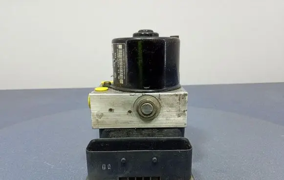 Audi A3 S3 8L ABS Pump 1J0614517G