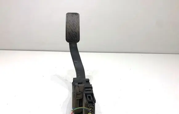 Ford Transit Courier Accelerator throttle pedal 8V219F836AC