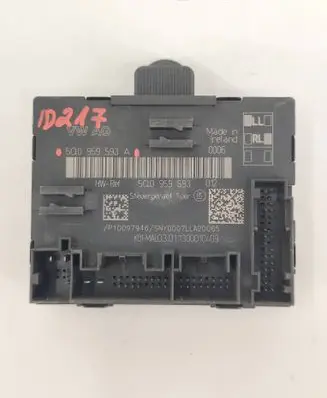 Volkswagen Golf VII Door control unit/module 5Q0959593A 5Q0959591 P10097946