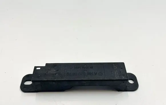 Mercedes-Benz SL R231 Aerial antenna amplifier A1668200075 1668200075