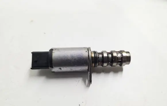 Alfa Romeo Giulia Camshaft speed sensor 670053727