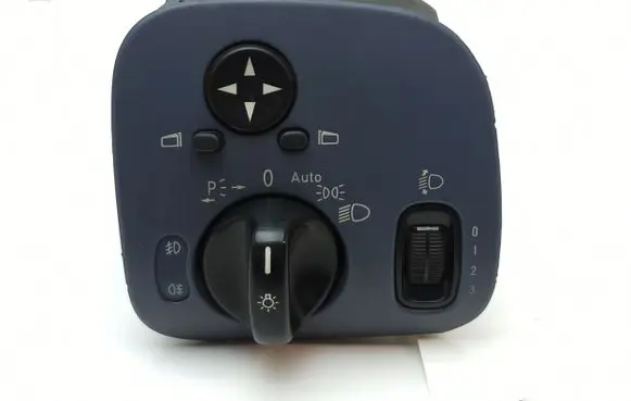 Mercedes-Benz C W203 Light switch A2035450604