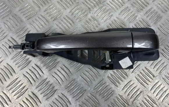 Jeep Grand Cherokee Front door exterior handle