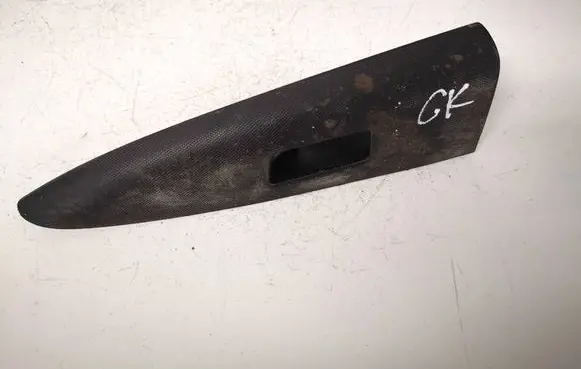 Nissan Note (E11) Front door window switch trim 829619U10A